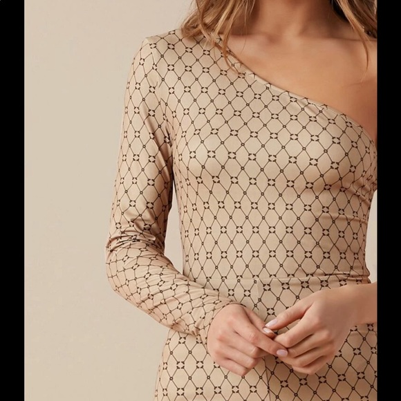 Short Romper - Picture 2 of 3